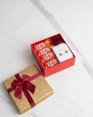 Sweet Moments Mini Gift Box