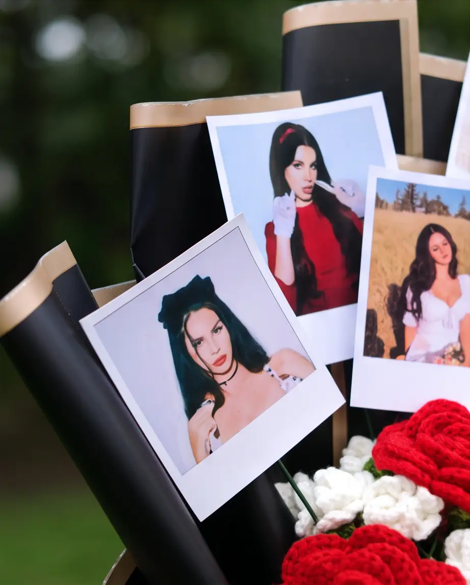 Personalized Crochet Flower Photo Bouquet - Image 3